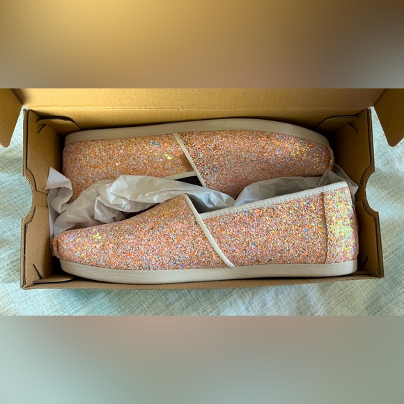 NWT Rose gold glitter Toms Alpargatas size 6.5, pristine! - Picture 11 of 12